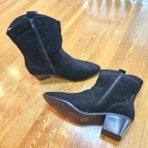 Black Faux Suede Western Ankle Boots, Sz 10, Tinstree